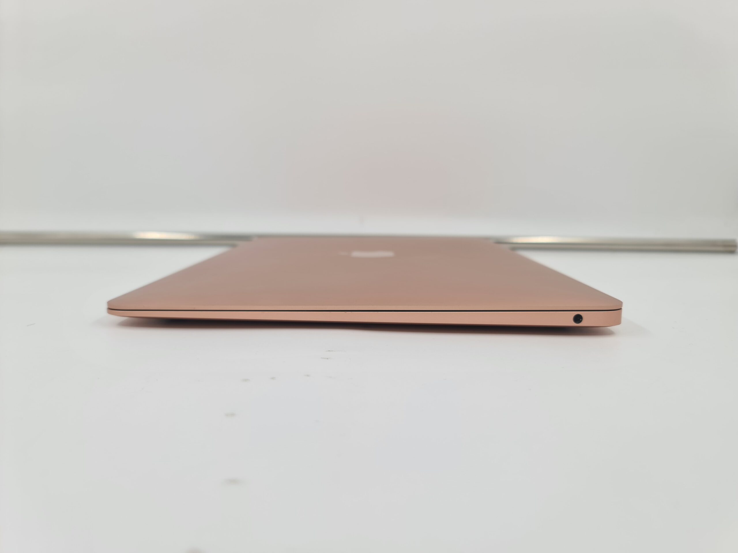Macbook air 2019/i5-8210Y/8gb/256ssd/13inca/RETINA - Slika 4