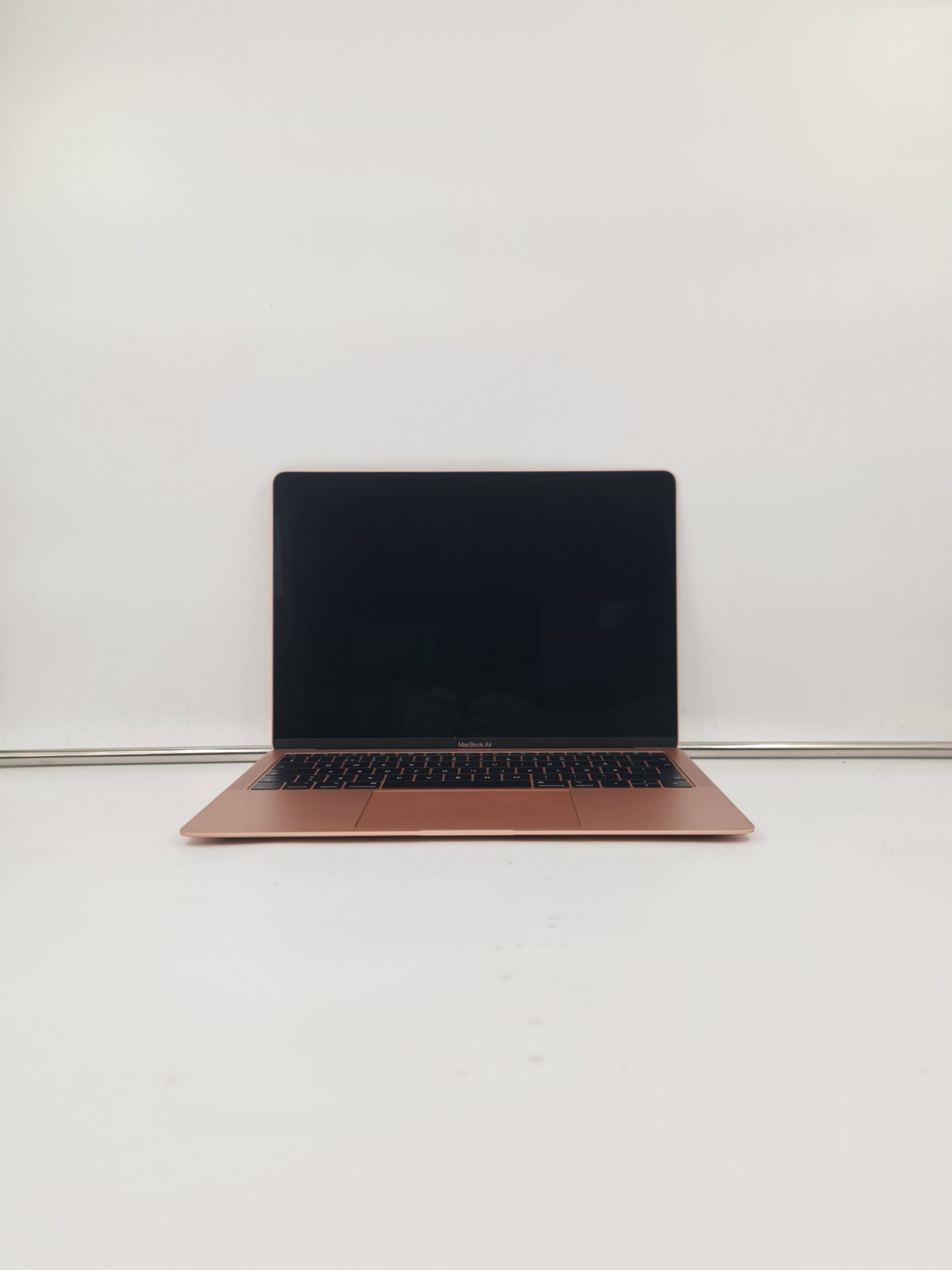 Macbook air 2019/i5-8210Y/8gb/256ssd/13inca/RETINA