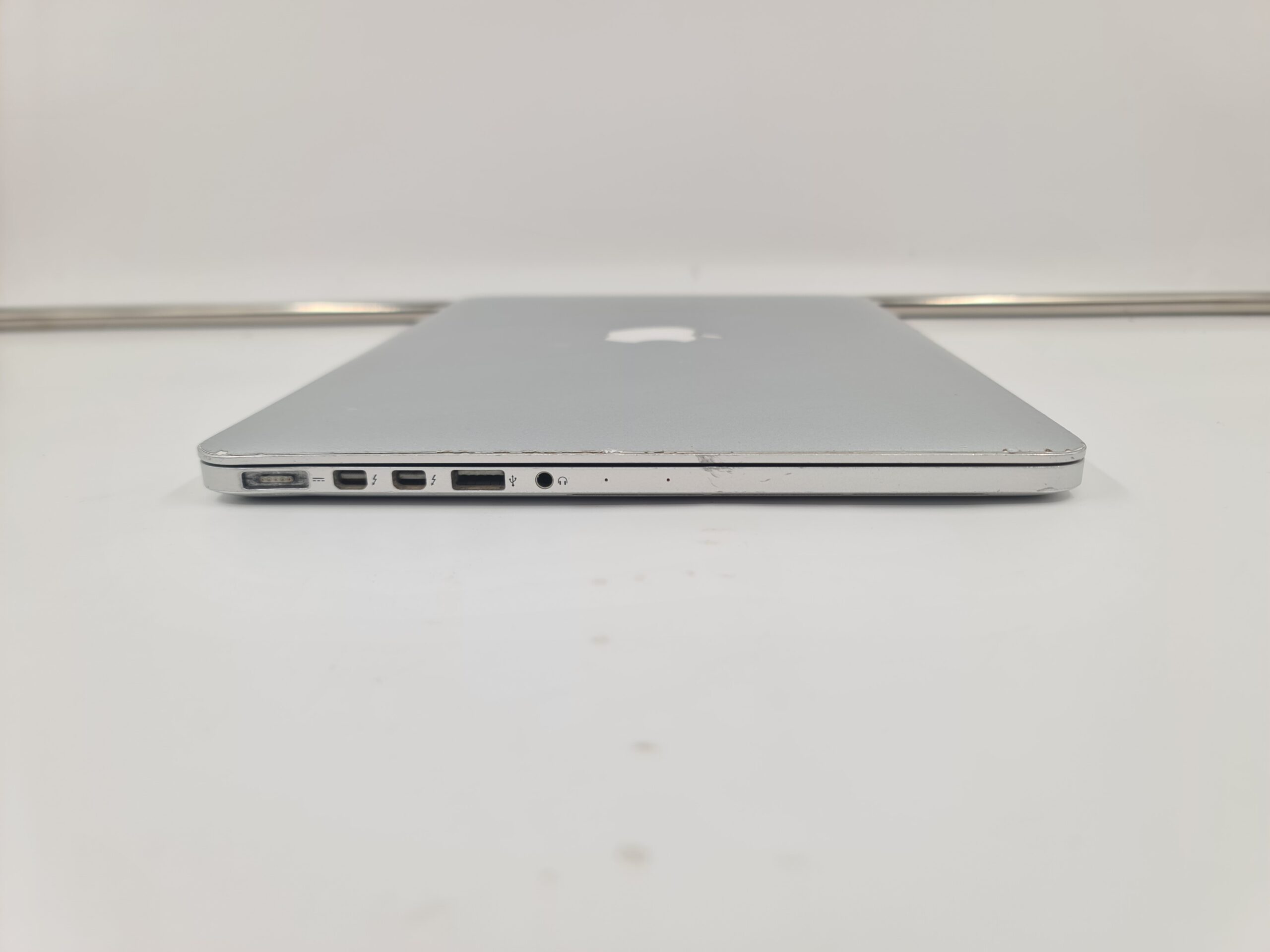 Macbook Pro 2013/i5-2.6ghz/16gb/256ssd/13inci 2560x1600/svet - Slika 3
