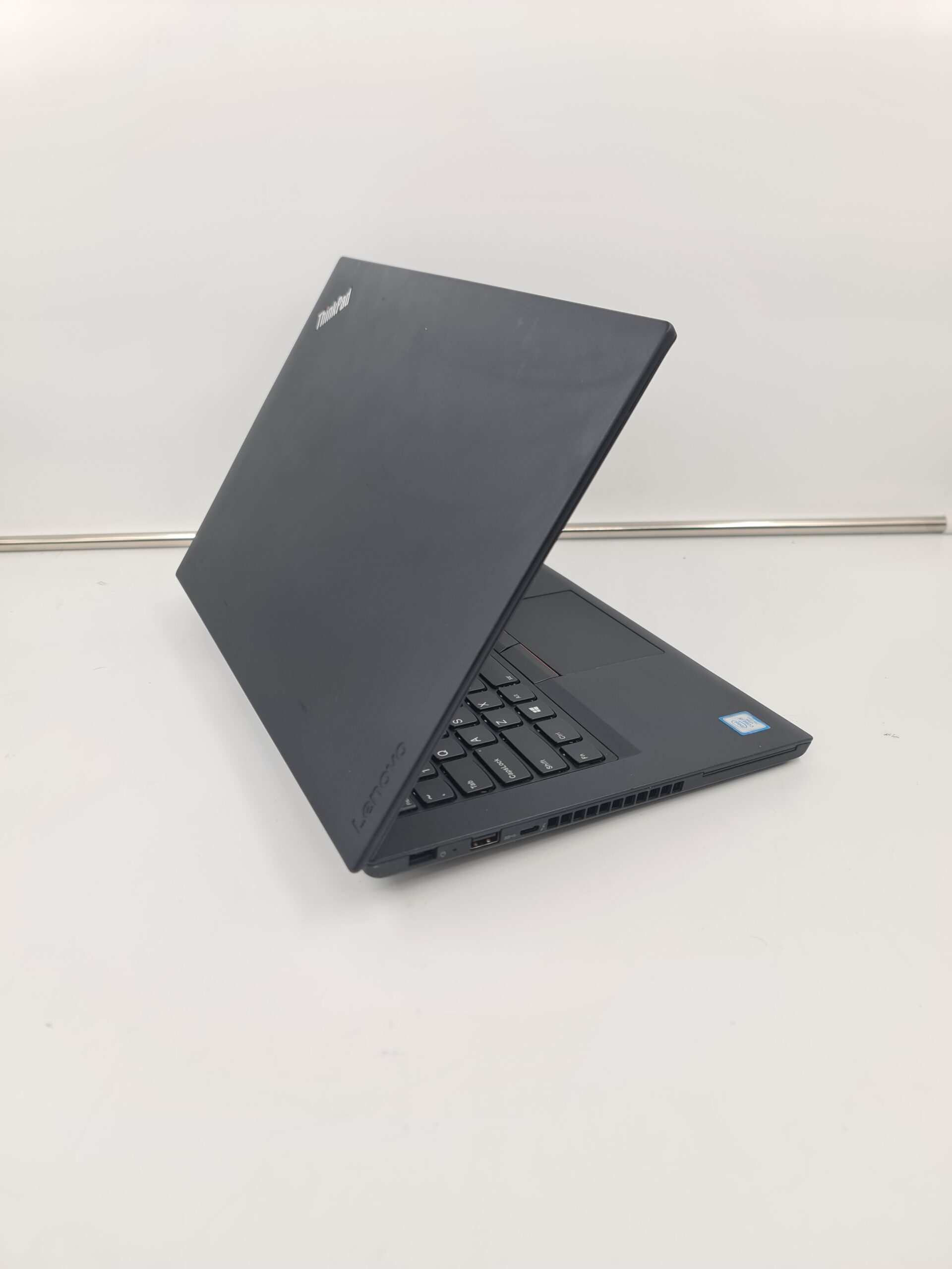 Lenovo T470/i5-7300u/16gb/512ssd/14FHD IPS/svetleca/5H - Slika 2