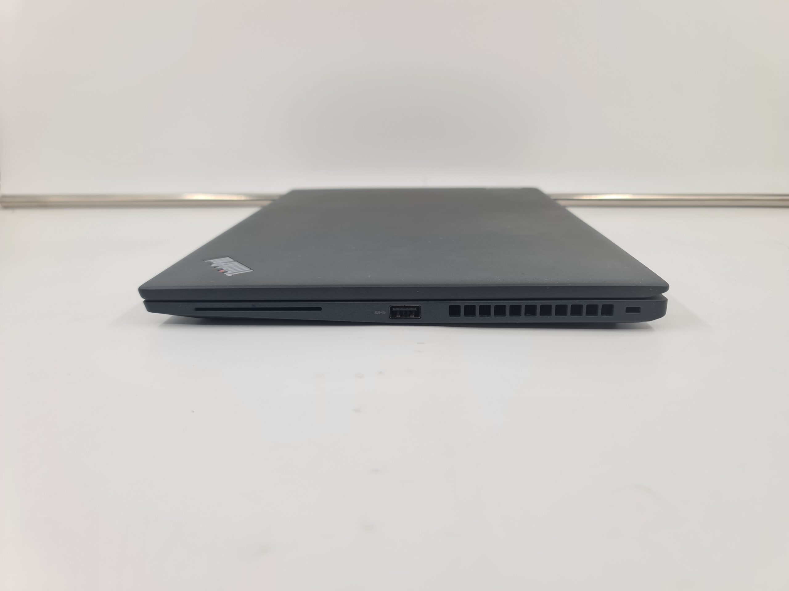 Lenovo T14s G3 i5-1240p/16gb/256gb/14FHD IPS/sve/oti/2cam/7H - Slika 4