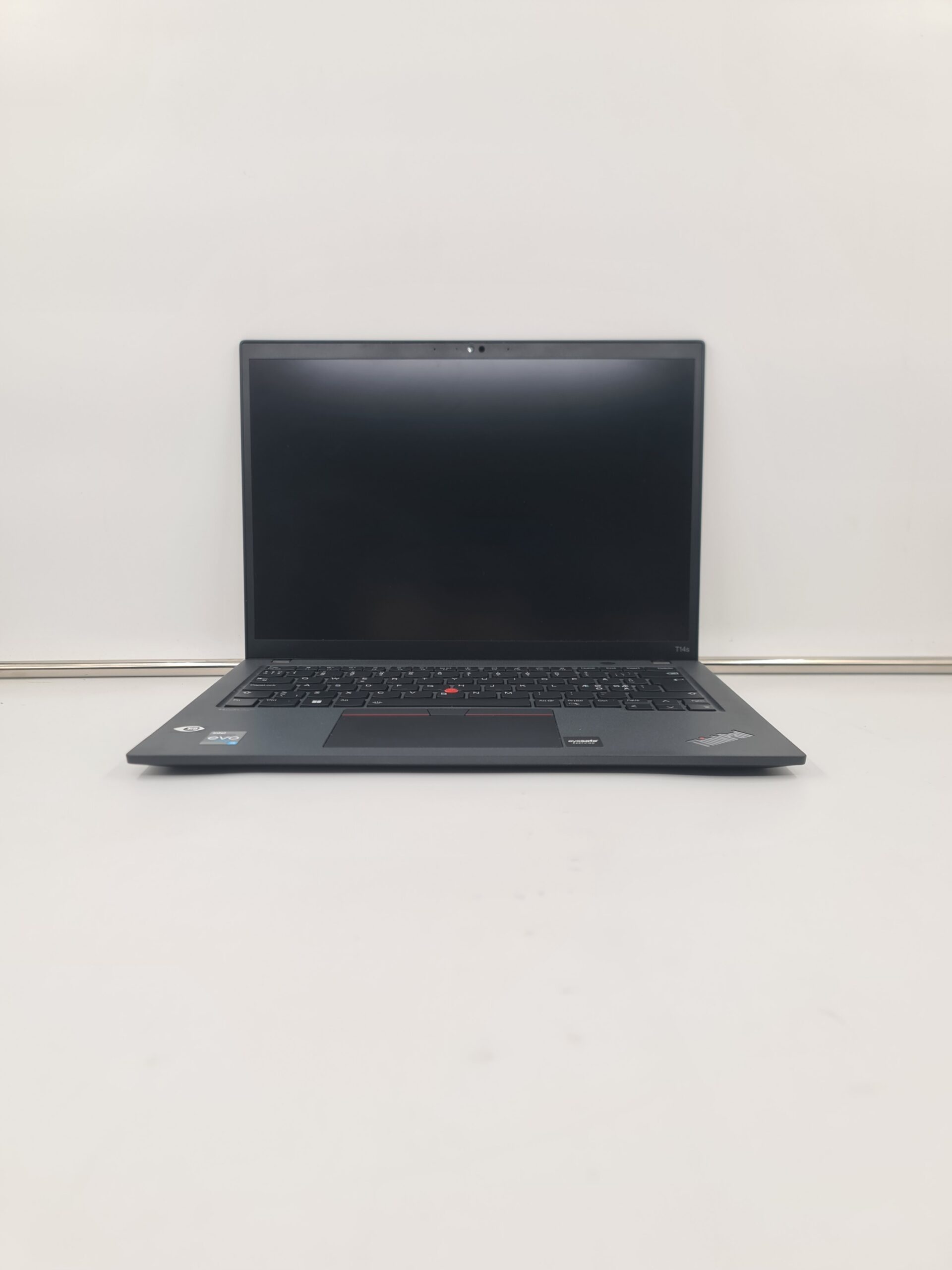 Lenovo T14s G3 i5-1240p/16gb/256gb/14FHD IPS/sve/oti/2cam/7H