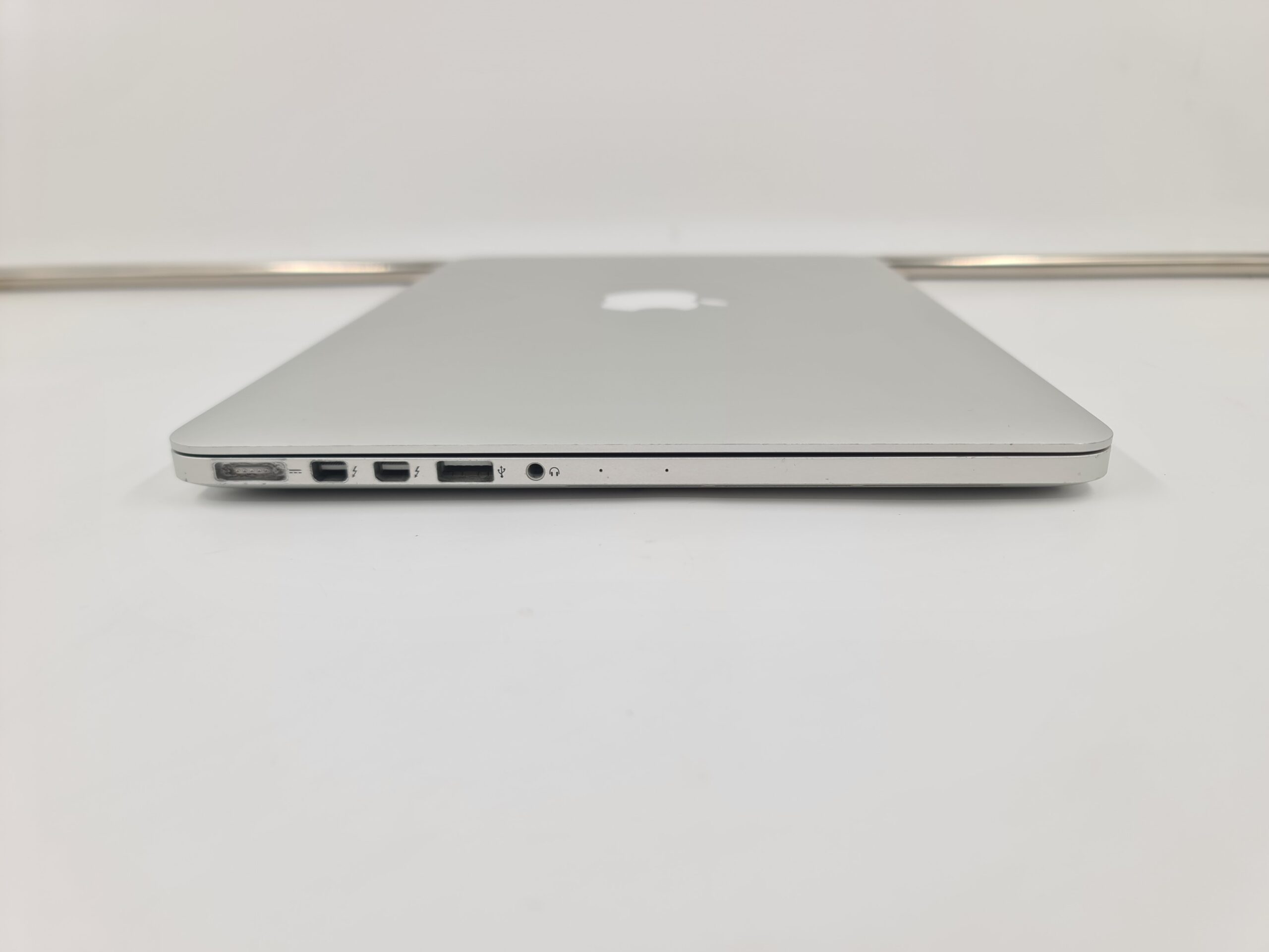 Macbook Pro 2013/i7-2.6ghz/8gb/750ssd/13inci 2560x1600/svet - Slika 3
