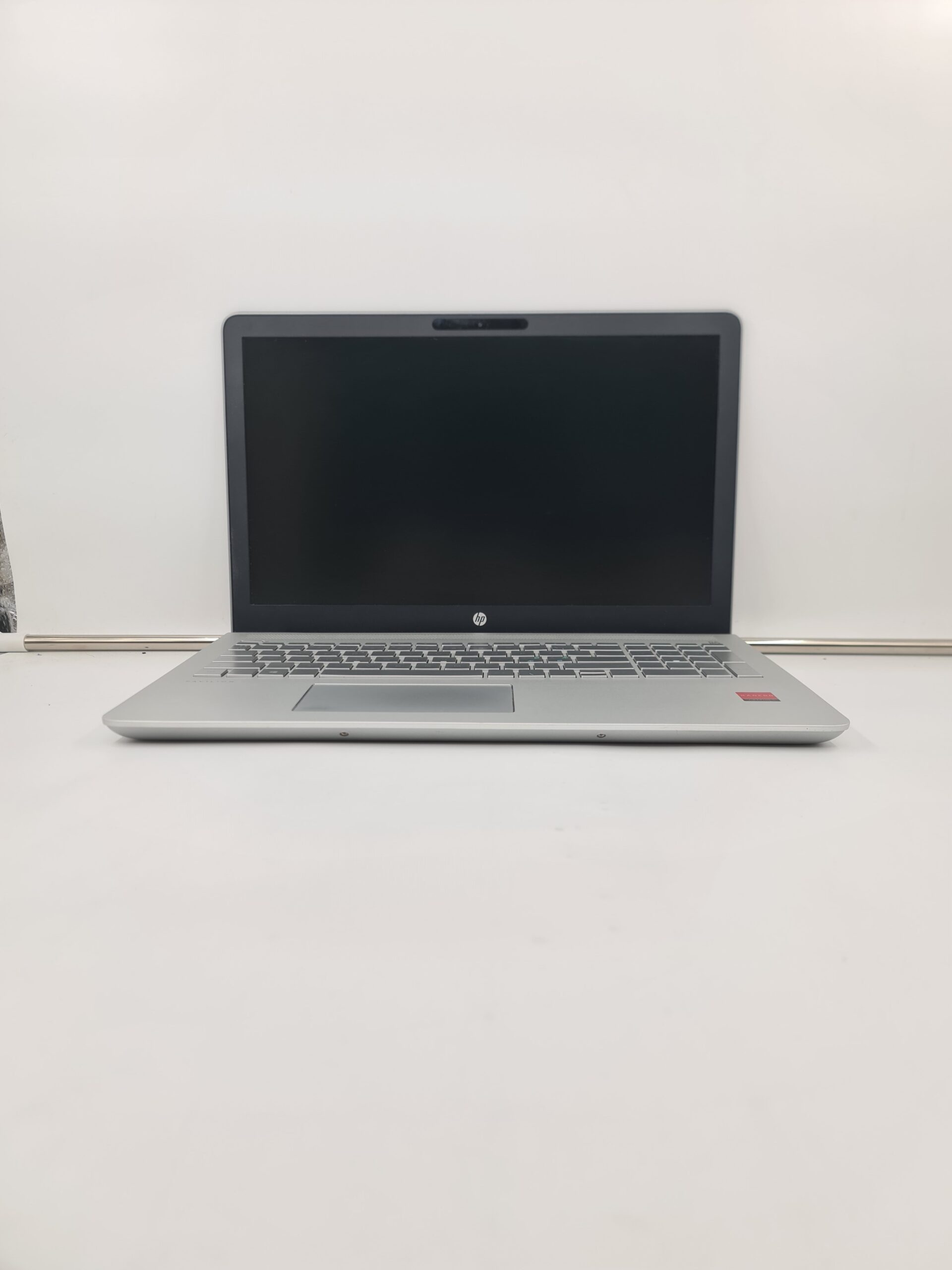 HP 15-cd003no/AMD A10-9620P/12gb/256ssd/R7 M340/R5/15.6HD/4H