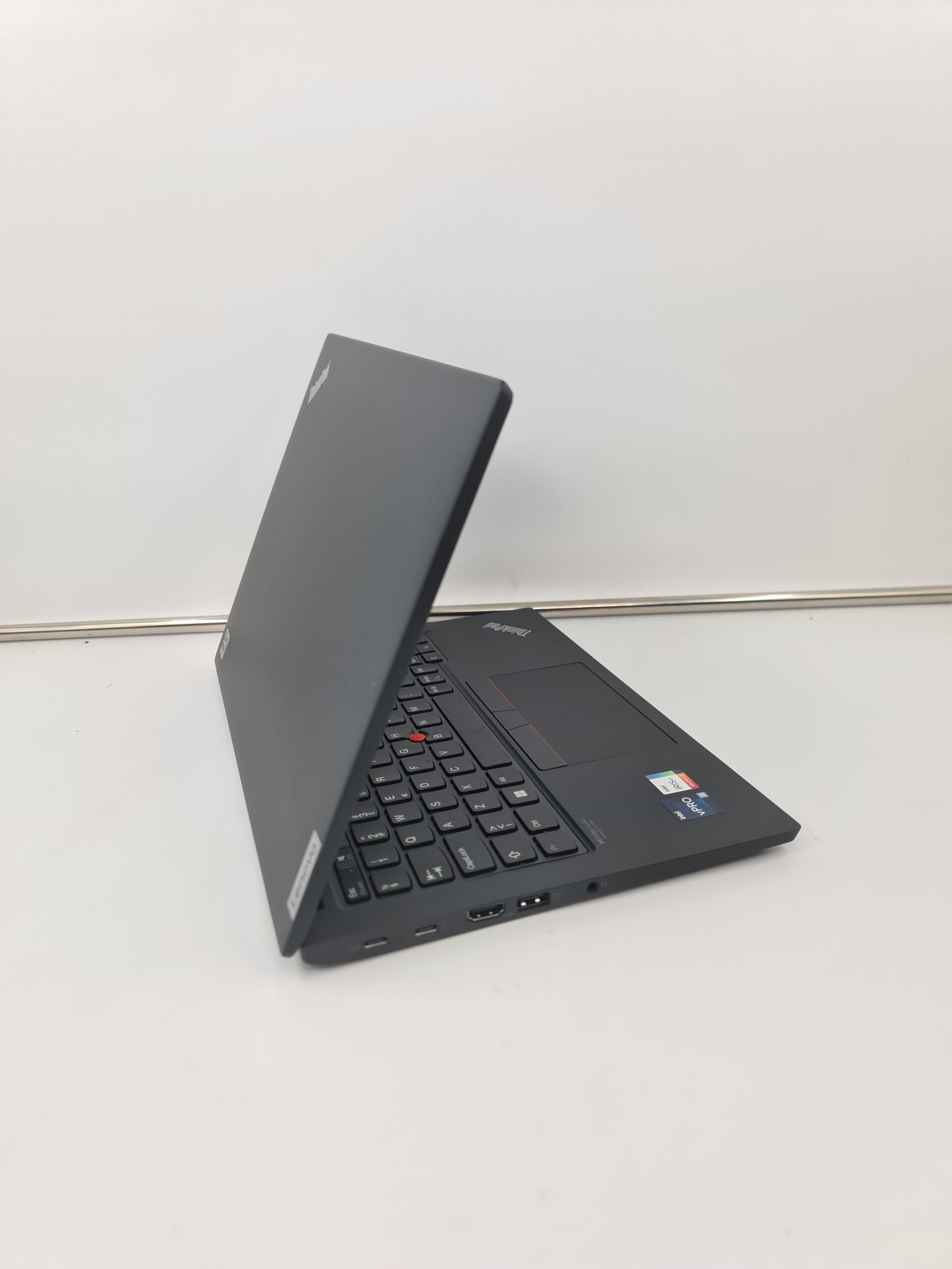 Lenovo X13 G3/i5-1245u/16gb/256nvm/13.3Fhd+ IPS/2cam/5H/NOVO - Slika 2