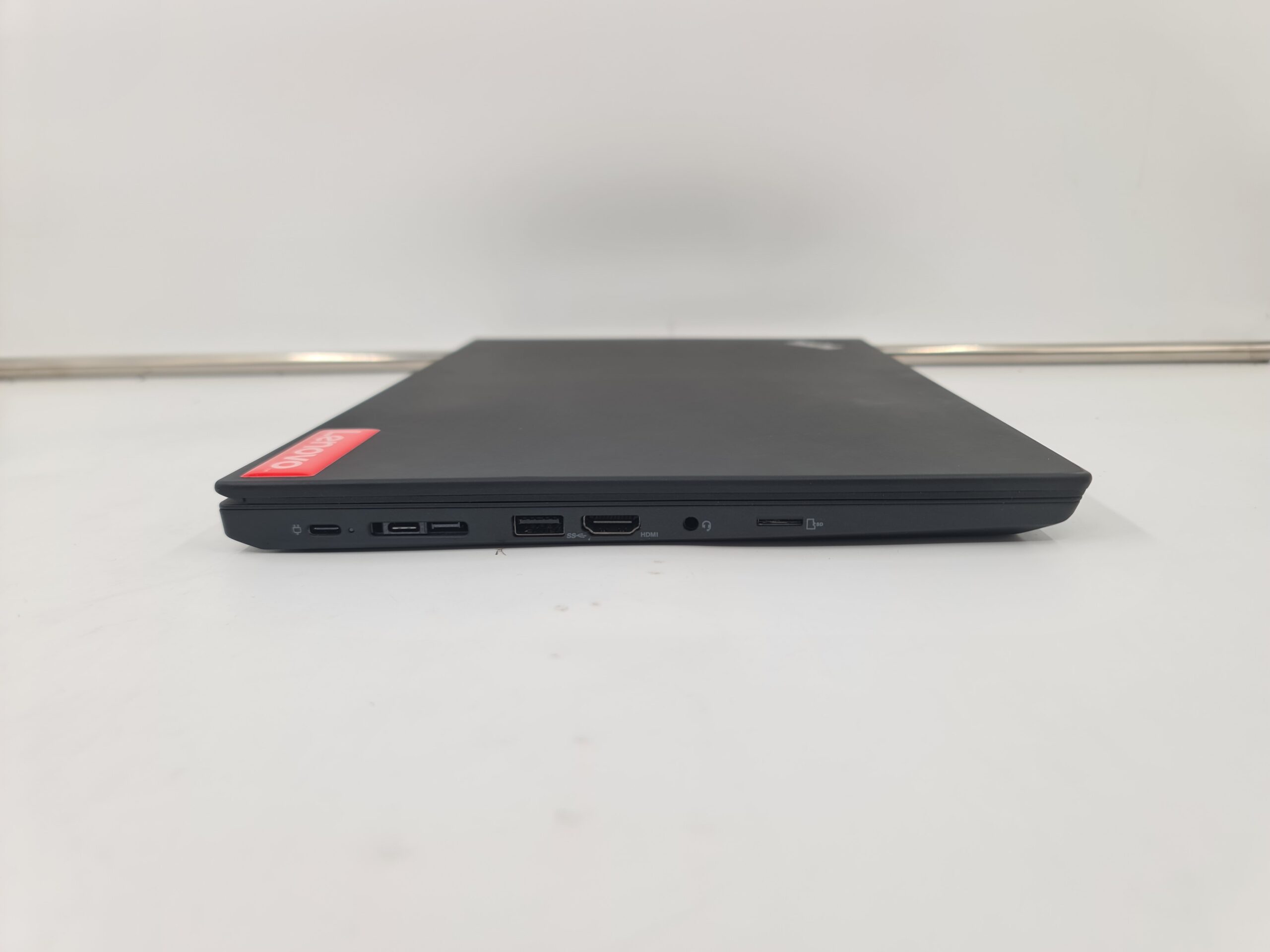 Lenovo T14 G1/Ryzen 5 4650U/16gb/256nvm/14Fhd IPS/Radeon/4H - Slika 3