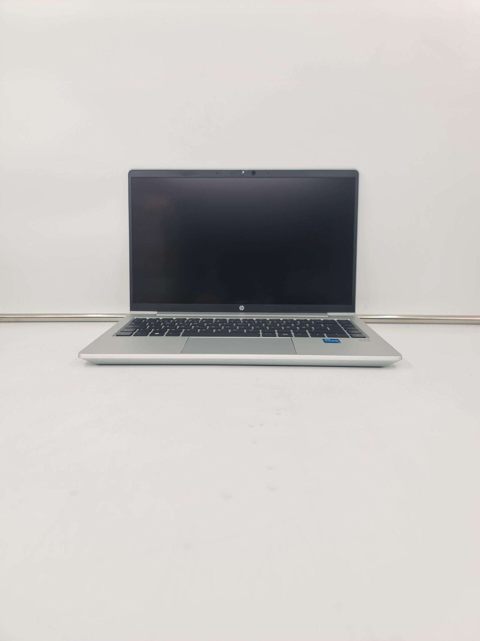 Hp probook 440 g9/i3-1215u/16gb/256nvm/14FHD TOUC/6H/NOVO