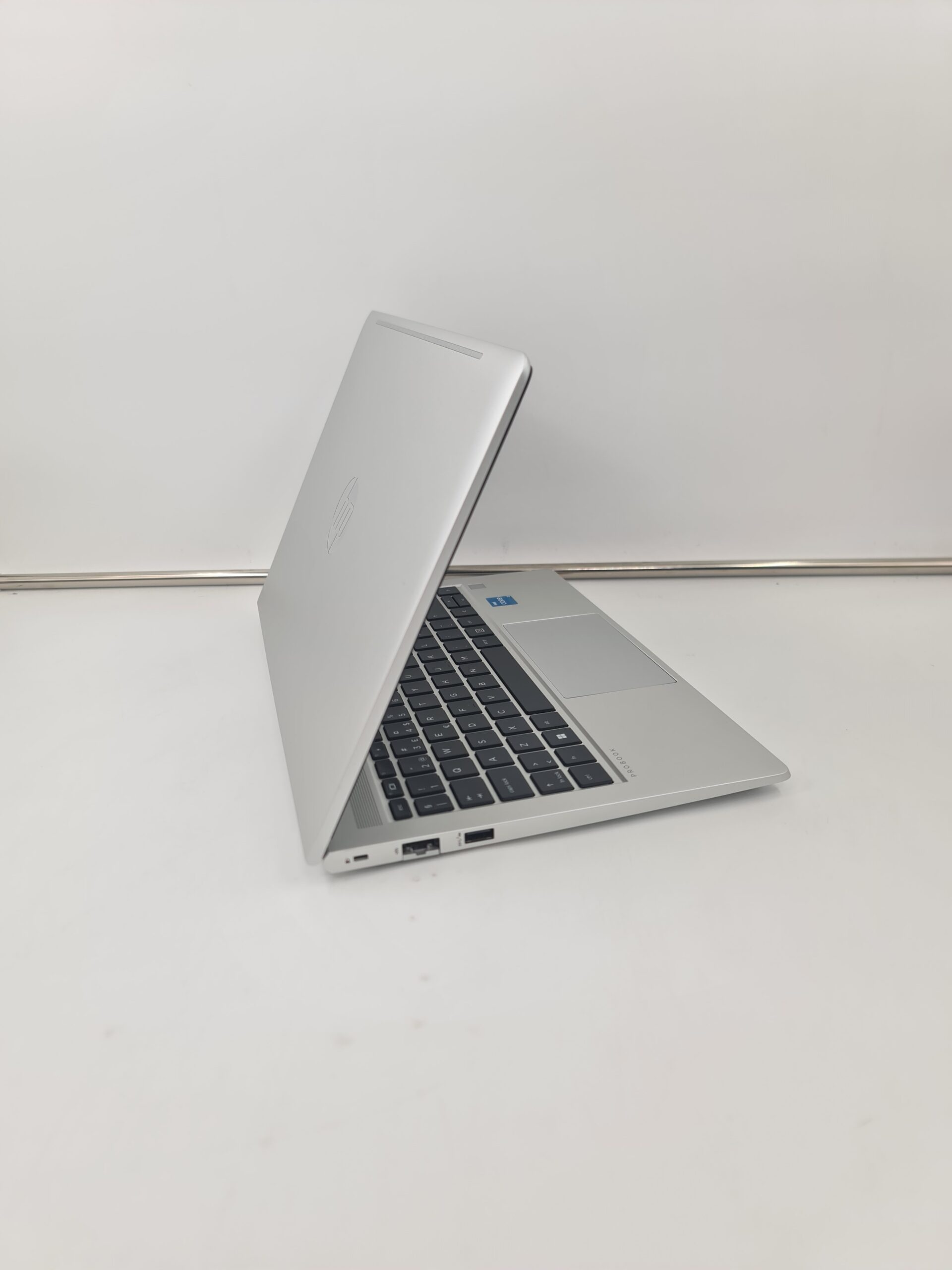 Hp probook 440 g9/i3-1215u/16gb/256nvm/14FHD TOUC/6H/NOVO - Slika 2