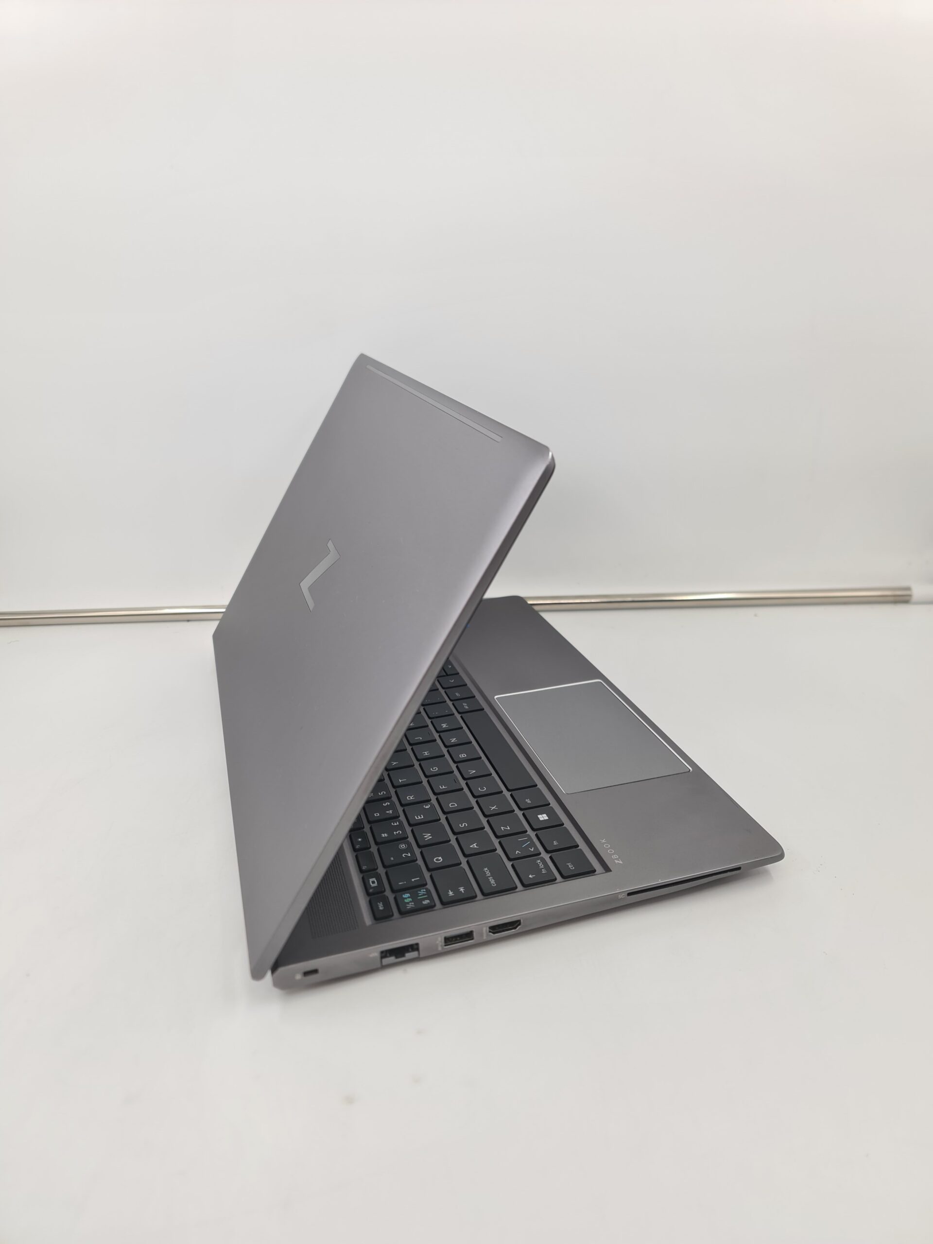 HP Zbook Power G8/i7-11800H/32gb/1TBNVM/RTX A2000/15.6FHD/5H - Slika 2