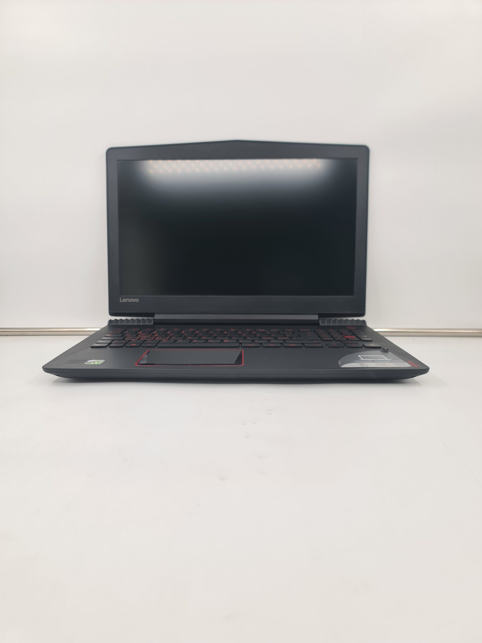 Lenovo Legion Y520/i5-7300HQ/16gb/512ssd+500hdd/GTX 1050 2gb