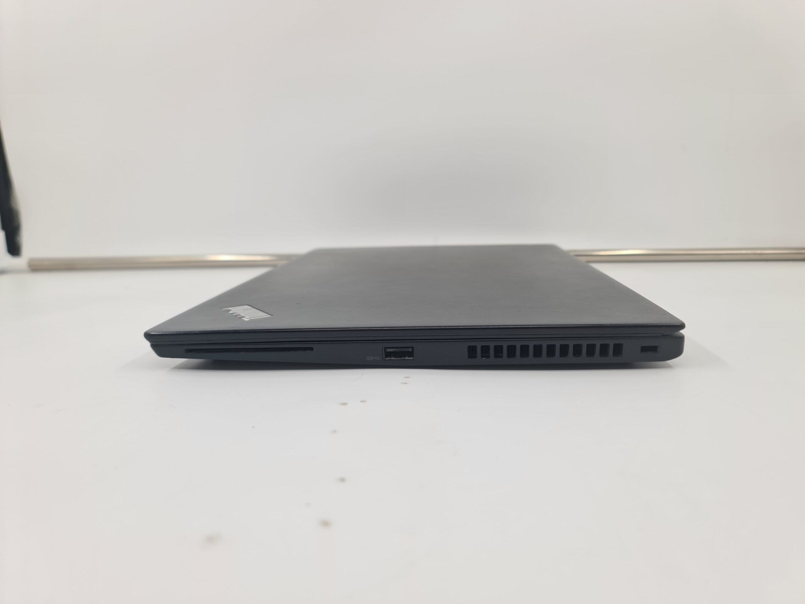 Lenovo T480s/i5-8350u/16gb/256nvm/14FHD IPS/svetle/otisak/5H - Slika 4