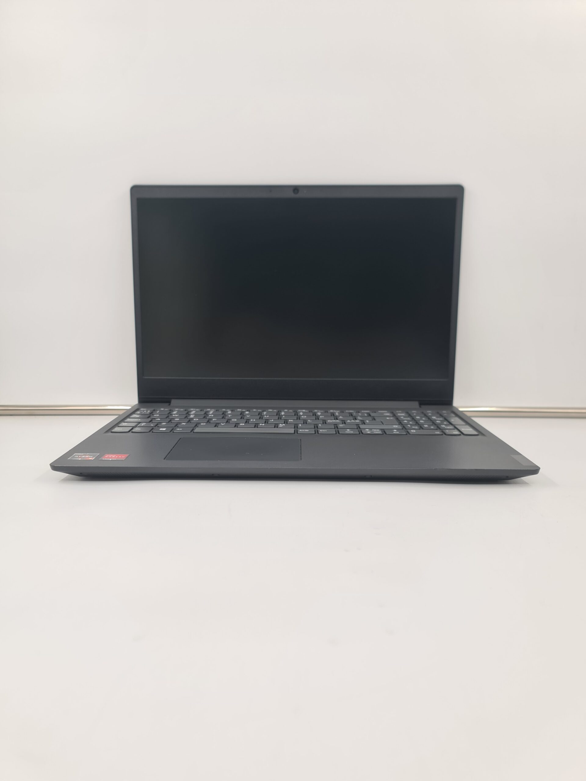 Lenovo V15-ADA/Ryzen 5 3500U/12gb/240ssd/15.6 FHD/Vega 8/6H