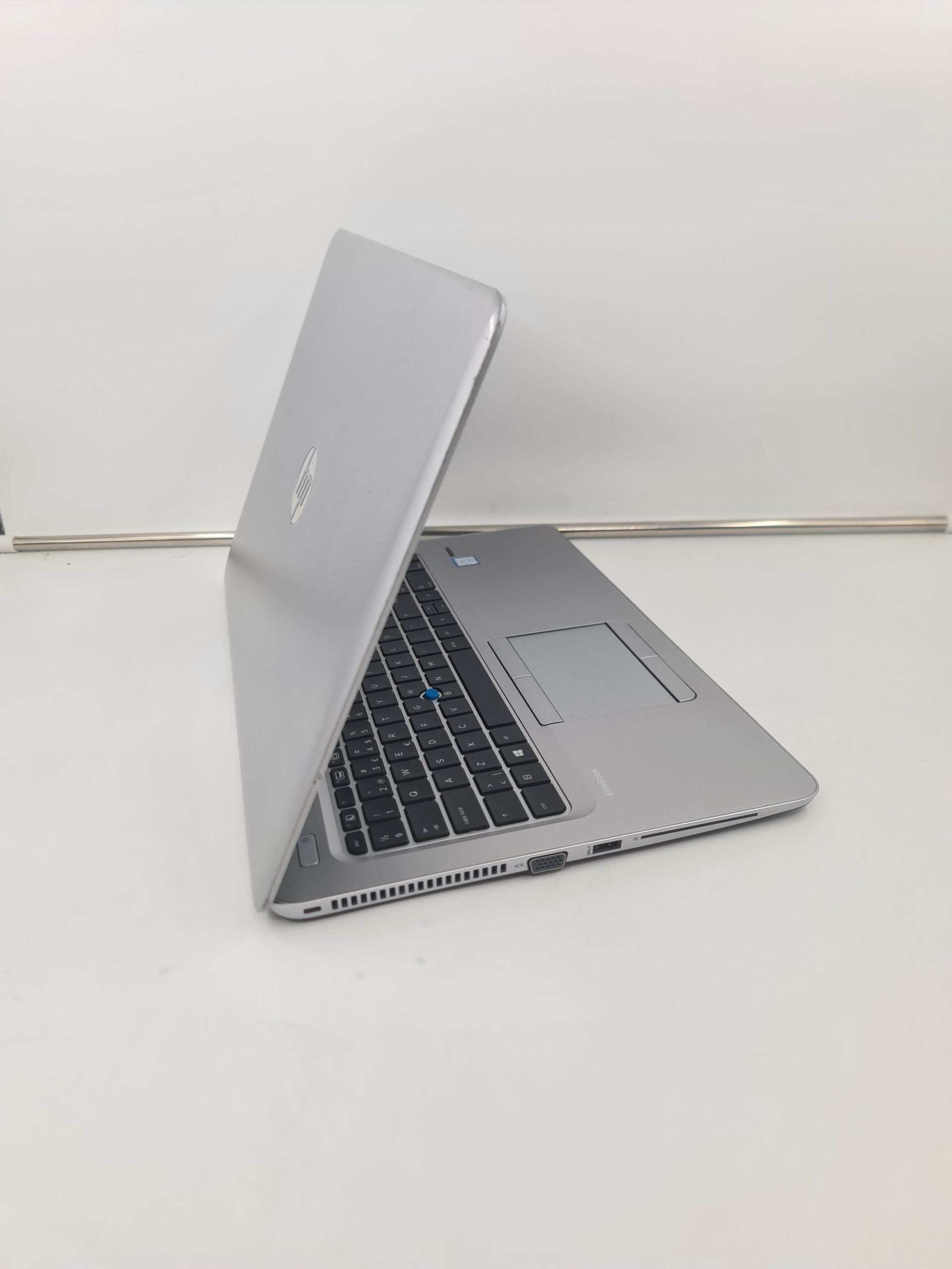 Hp elitebook 850 g4/i5-7200u/16gb/256ssd/15.6FHD/svet/oti/5H - Slika 2