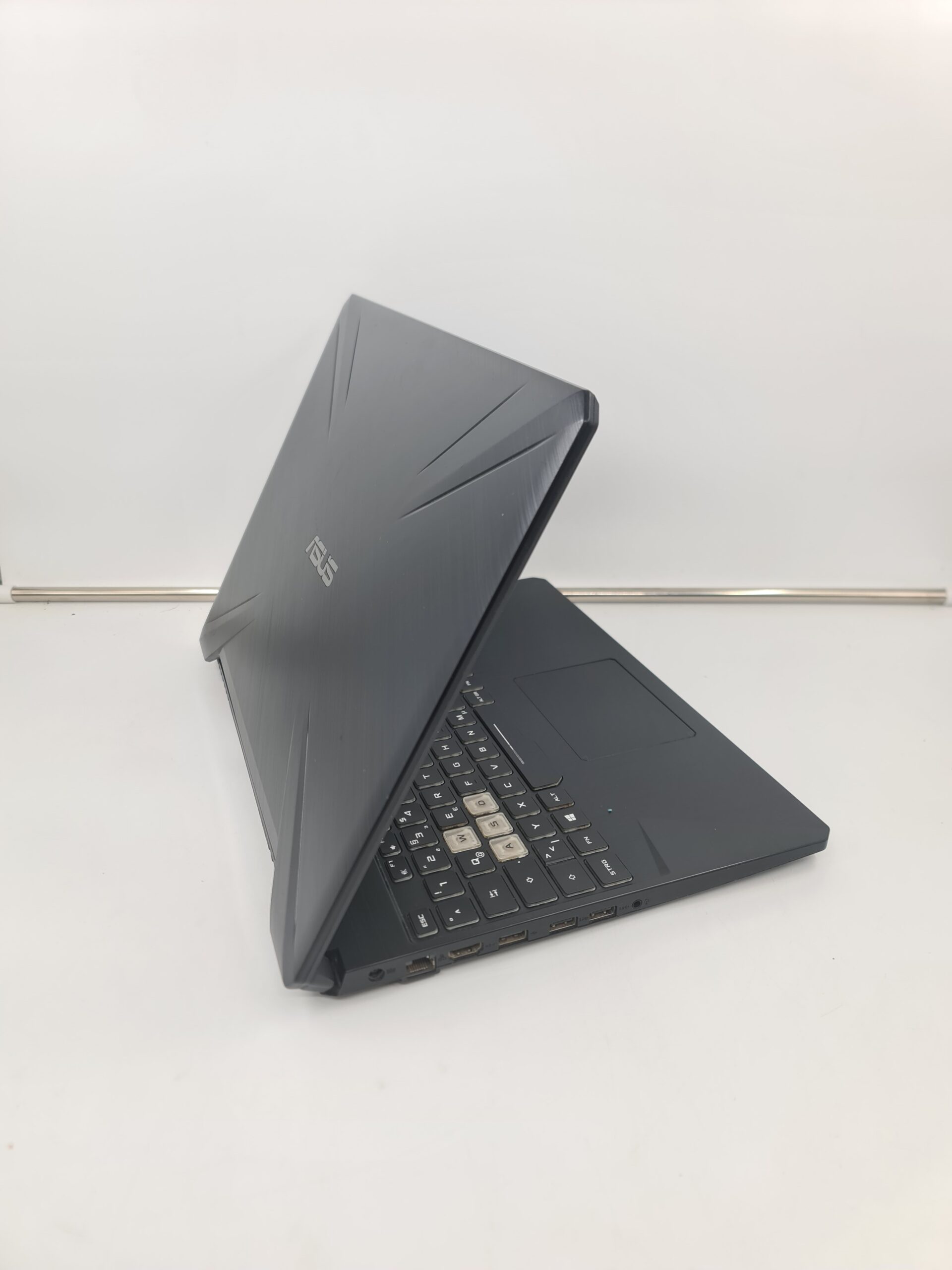 Asus TUF FX505D Ryzen 7 3750H/32gb/512gb/GTX 1660Ti 6gb/15.6 - Slika 2