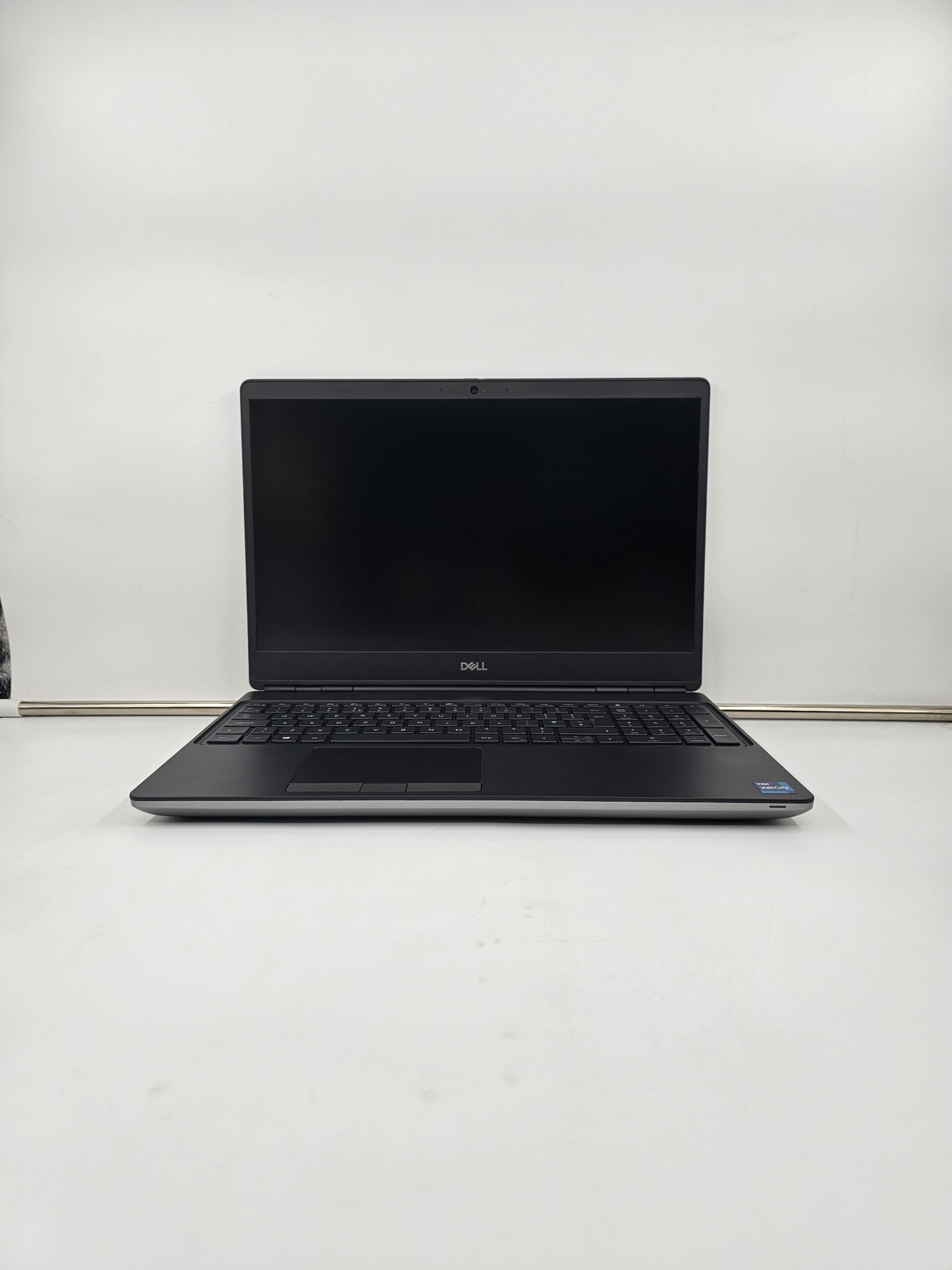 Dell precision7560 Xeon(R) W-11855M(未使用) Amazon.com: Dell Laptop Precision 7560 de 15.6 pulgadas